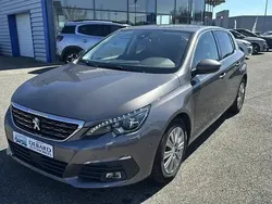 Gris Utilisé 2021 Peugeot 308 Allure Citadine | 17 990 € (Prix juste)