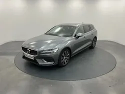 Gris foncé métallisé Utilisé 2020 Volvo V60 Business Edition Break | 36 900 € (Prix juste)