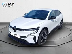 Blanc Utilisé 2022 Renault Mégane Techno Berline | 24 399 € (Prix juste)