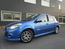 Bleu Utilisé 2010 Renault Clio II GT Berline | 5 190 € (Prix juste)