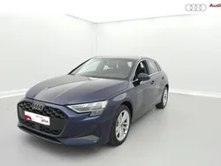 Bleu navarre métallisé Utilisé 2025 Audi A3 Business | 32 900 € (Prix assez cher)