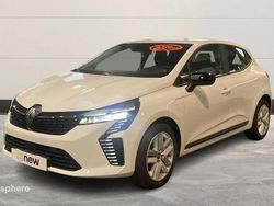 Blanc Utilisé 2024 Renault Clio V Evolution Berline | 17 499 € (Prix juste)