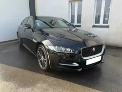 Noir Utilisé 2017 Jaguar XE R-Sport Berline | 18 990 € (Prix juste)