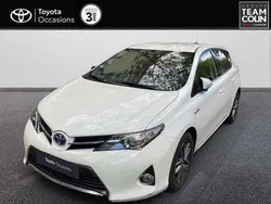 Utilisé 2015 Toyota Auris Hybrid Berline | 14 490 € (Prix juste)