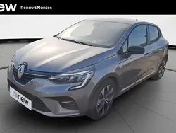 Gris Utilisé 2023 Renault Clio V Evolution Berline | 16 990 € (Prix juste)