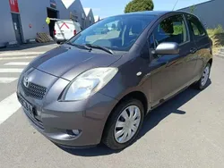 Gris Utilisé 2008 Toyota Yaris Berline | 2 800 € (Prix juste)