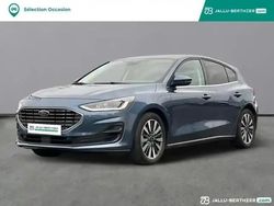 Bleu azur métallisé Occasion 2023 Ford Focus Titanium Berline | 18 460 € (Bon prix)