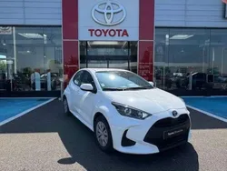 Utilisé 2022 Toyota Yaris Hybrid Berline | 17 990 € (Prix juste)