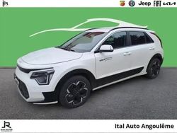 Blanc nacré Utilisé 2023 Kia e-Niro Premium SUV | 29 690 € (Prix juste)