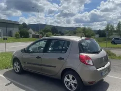 Utilisé 2011 Renault Clio III Berline | 3 800 € (Prix juste)