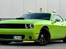 Utilisé 2015 Dodge Challenger Coupé | 32 900 € (Prix juste)