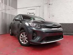Gris Utilisé 2020 Kia Stonic 2 SUV | 13 490 € (Prix juste)