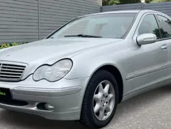 Gris Utilisé 2002 Mercedes C200 Berline | 3 490 €