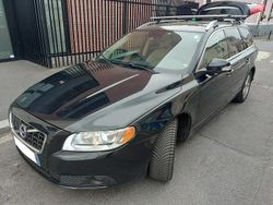 Noir Utilisé 2009 Volvo V70 Summum Break | 7 840 €