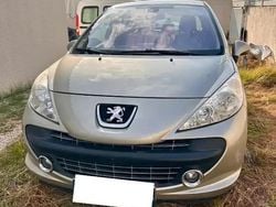 Utilisé 2009 Peugeot 207 Premium Berline | 6 990 € (Prix juste)
