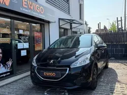 Noir Utilisé 2013 Peugeot 208 Active Citadine | 4 990 € (Prix juste)