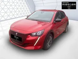 Rouge Utilisé 2023 Peugeot e-208 Allure Citadine | 27 480 €