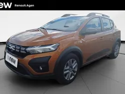 Orange Utilisé 2024 Dacia Sandero Expression Citadine | 16 489 € (Prix juste)