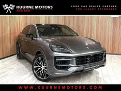 Gris Utilisé 2023 Porsche Cayenne SUV | 109 900 € (Super prix)