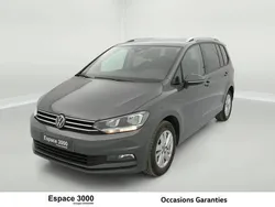 Gris Utilisé 2023 VW Touran Life Monospace | 36 990 € (Prix assez cher)