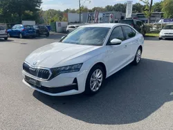 Blanc Utilisé 2024 Skoda Octavia Berline | 27 990 €