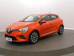 Orange Utilisé 2021 Renault Clio V Intens Citadine | 16 990 € (Prix juste)