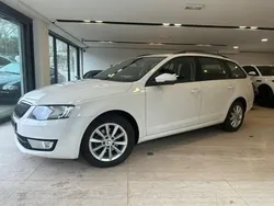 Blanc Utilisé 2016 Skoda Octavia Break | 11 990 € (Prix assez cher)