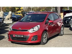 Rouge Utilisé 2015 Kia Rio Active Berline | 7 990 € (Prix assez cher)