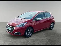 Rouge Utilisé 2017 Peugeot 208 Allure Citadine | 8 990 € (Prix juste)
