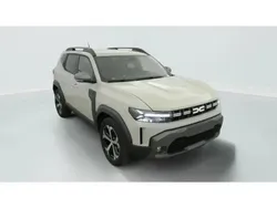 Gris Nouvelle 2025 Dacia Duster Journey SUV | 25 148 € (Prix assez cher)