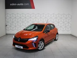 Orange Utilisé 2023 Renault Clio V Evolution | 19 680 € (Prix juste)