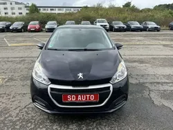 Bleu Utilisé 2016 Peugeot 208 Allure Citadine | 4 490 € (Bon prix)