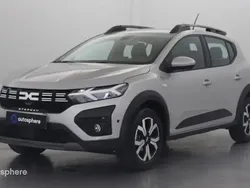 Gris Utilisé 2024 Dacia Sandero Expression Citadine | 16 499 € (Prix juste)