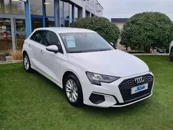 Blanc Utilisé 2023 Audi A3 Design Berline | 29 670 € (Bon prix)