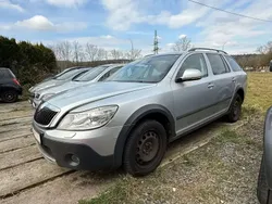 Gris Utilisé 2011 Skoda Octavia Scout Scout 4x4 Break | 1 000 €