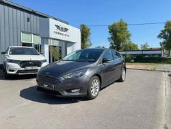Gris Utilisé 2015 Ford Focus Titanium Berline | 5 990 € (Prix juste)