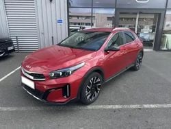 Rouge rubis métallisé Utilisé 2022 Kia XCeed SUV | 18 990 € (Prix juste)