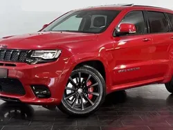 Rouge Utilisé 2017 Jeep Grand Cherokee SRT SUV | 41 900 € (Prix juste)