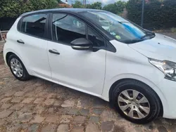 Blanc Utilisé 2017 Peugeot 208 Citadine | 5 990 € (Super prix)