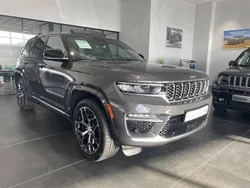 Noir Nouvelle 2024 Jeep Grand Cherokee Summit SUV | 83 990 € (Bon prix)