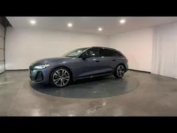 Bleu horizon métallisé Utilisé 2025 Audi A5 Design Coupé | 70 990 €
