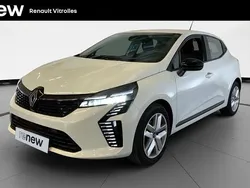 Blanc Utilisé 2024 Renault Clio V Evolution Citadine | 16 399 € (Prix juste)