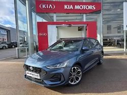 Bleu azur métallisé Occasion 2024 Ford Focus ST-Line X Berline | 23 999 € (Prix juste)