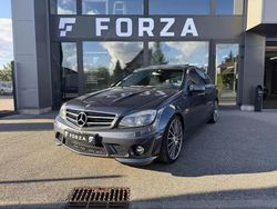 Gris Utilisé 2010 Mercedes C63 AMG Avantgarde Berline | 49 990 € (Prix juste)
