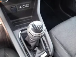 Gris Utilisé 2023 Renault Clio V Equilibre Citadine | 16 390 € (Prix juste)