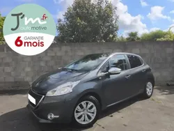 Utilisé 2015 Peugeot 208 Style Citadine | 6 490 € (Prix juste)