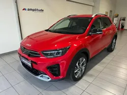Rouge grenadine métallisé Utilisé 2024 Kia Stonic GT-Line SUV | 21 999 € (Prix assez cher)