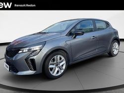Gris Utilisé 2024 Renault Clio V Evolution Citadine | 19 490 € (Prix assez cher)