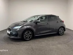 Utilisé 2020 Toyota Yaris Hybrid Design Berline | 16 999 € (Prix juste)