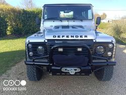 Argent Occasion 2015 Land Rover Defender Black Edition SUV | 59 500 €
